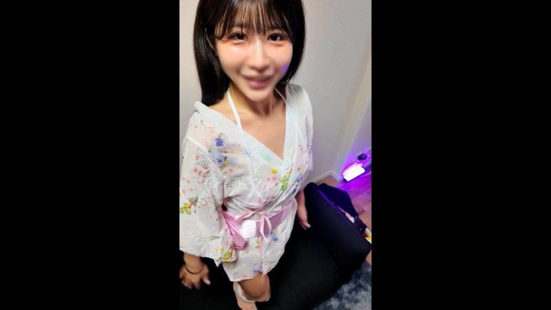 みり◯ゃ似のスレンダーラウンジ嬢さんと浴衣をきて背徳感MAXの中出しプレイ