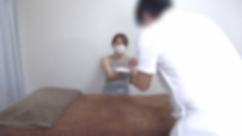 ♡8/2日前半价！【无・完全素人】平日忙于工作与单亲妈妈生活的美丽女性初次来店。因为疲劳到极点,希望来个强力按摩。