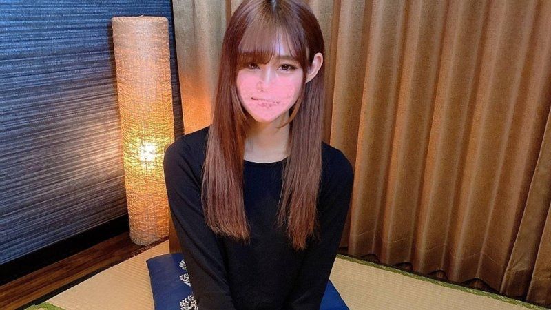 【廃版】RIZINに出演した抜群スレンダー高级ラウンドガールの华やかな世界に彼女が见せた谁にも知られない素顔。芸能人の初めて明かされる秘密の时间。初撮りSEXを人生初の大量中出しで妊娠确定。
